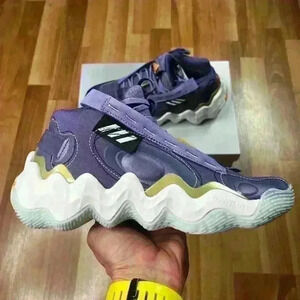 Adidas Exhibit  B Candace Parker Mid Womens basketball Size 7.5